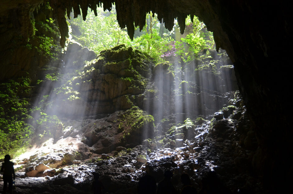 nature find caves Island Escapes